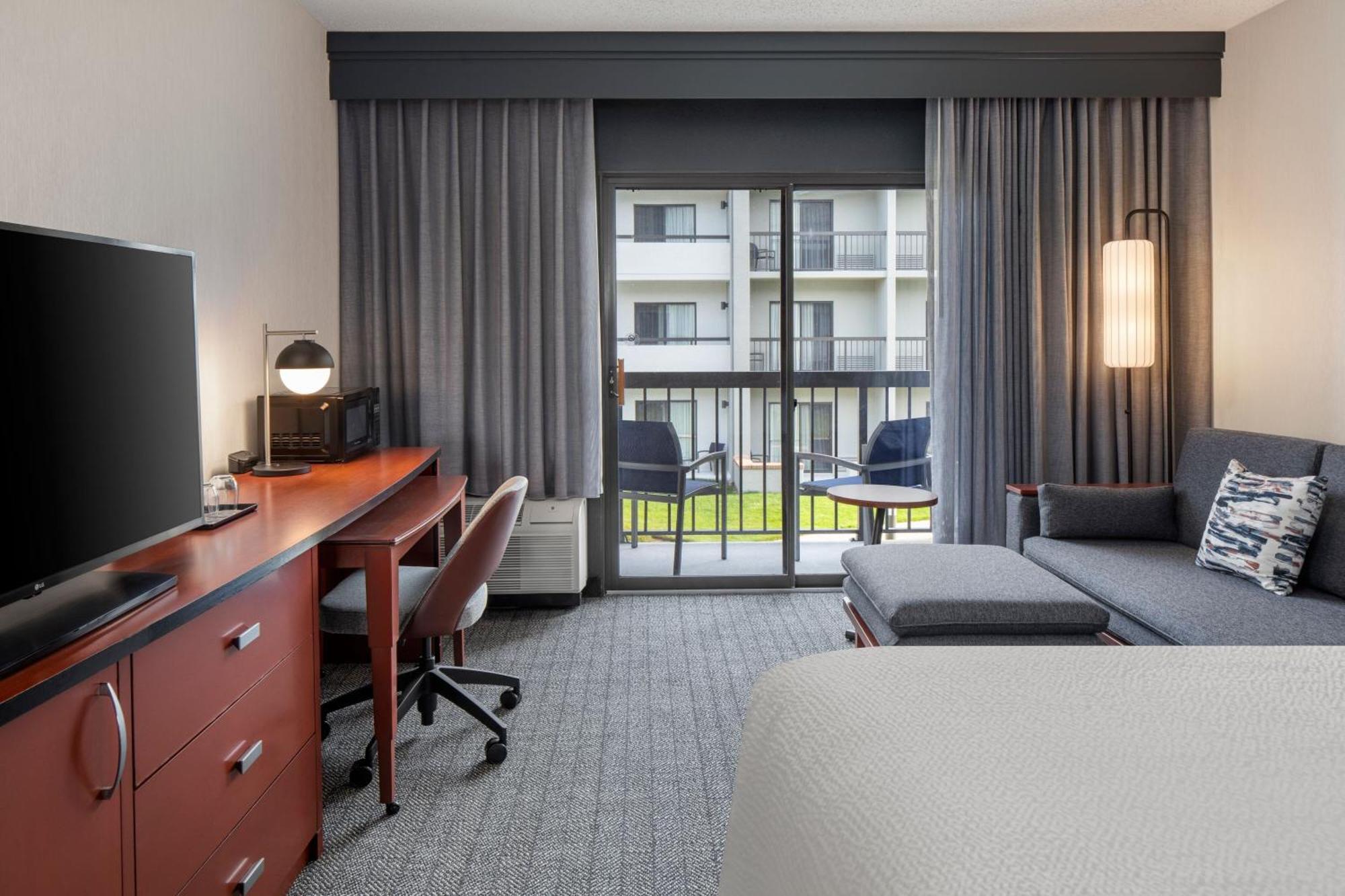 Courtyard By Marriott Chicago Waukegan / Gurnee Exterior foto