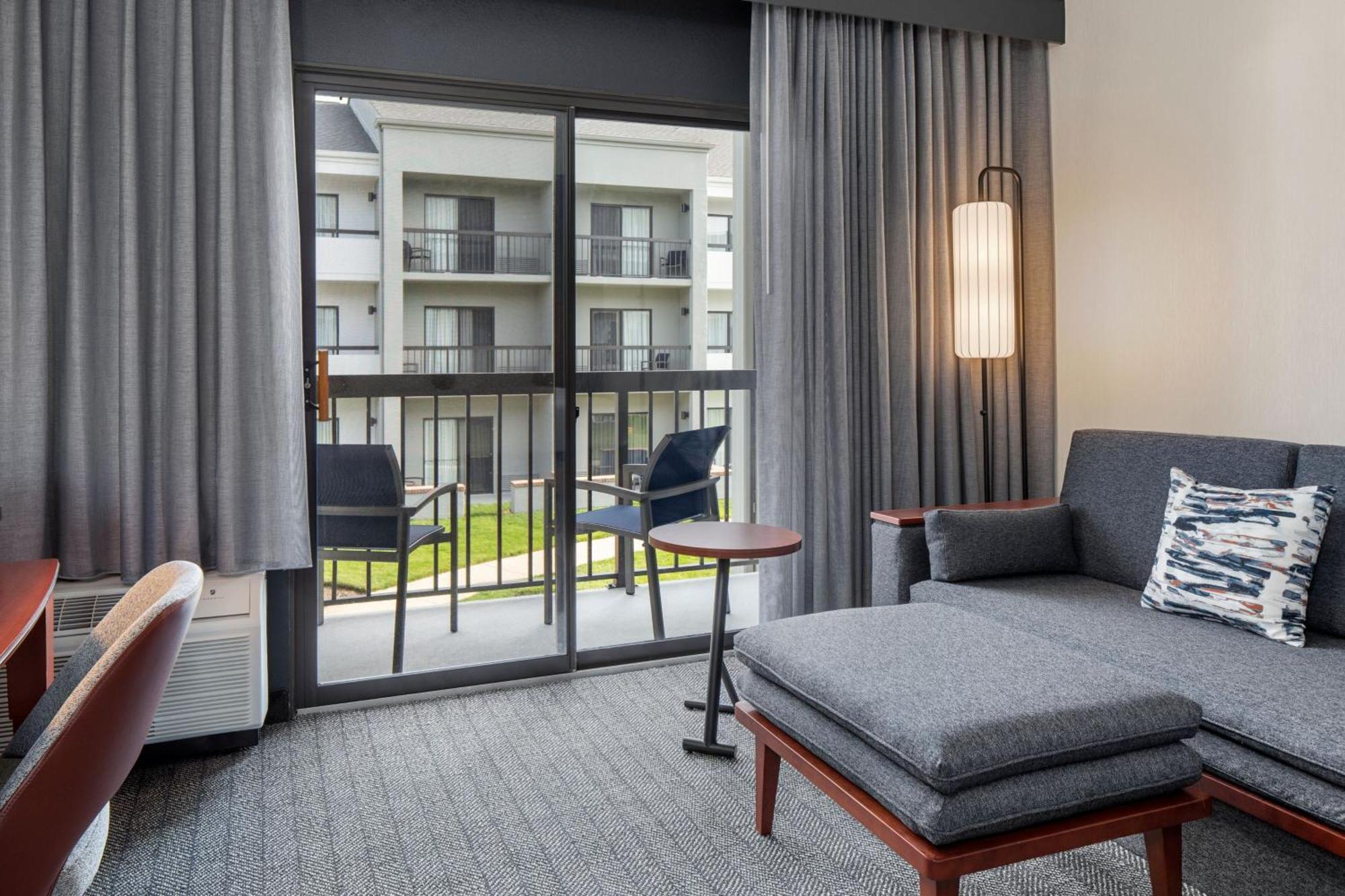 Courtyard By Marriott Chicago Waukegan / Gurnee Exterior foto