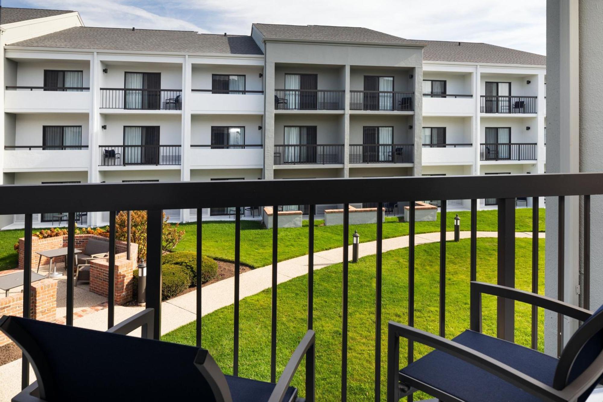 Courtyard By Marriott Chicago Waukegan / Gurnee Exterior foto