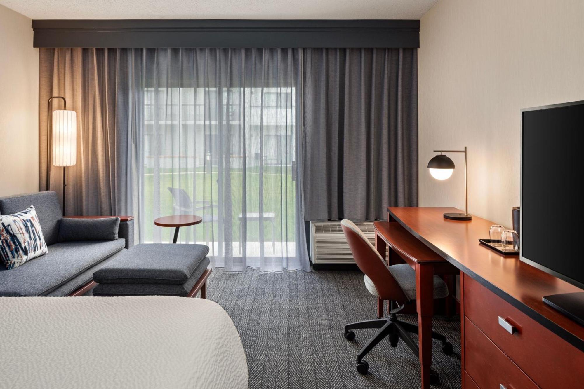Courtyard By Marriott Chicago Waukegan / Gurnee Exterior foto