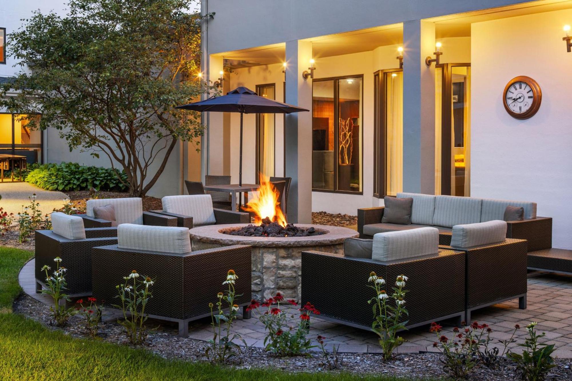 Courtyard By Marriott Chicago Waukegan / Gurnee Exterior foto